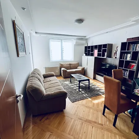 Ad Fines Apartamento